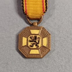 BELGIQUE REDUCTION DE LA MEDAILLE DES COMBATTANT FRANCAIS ET BELGES DES TROIS CITE AVEC BARRETTE IEPER