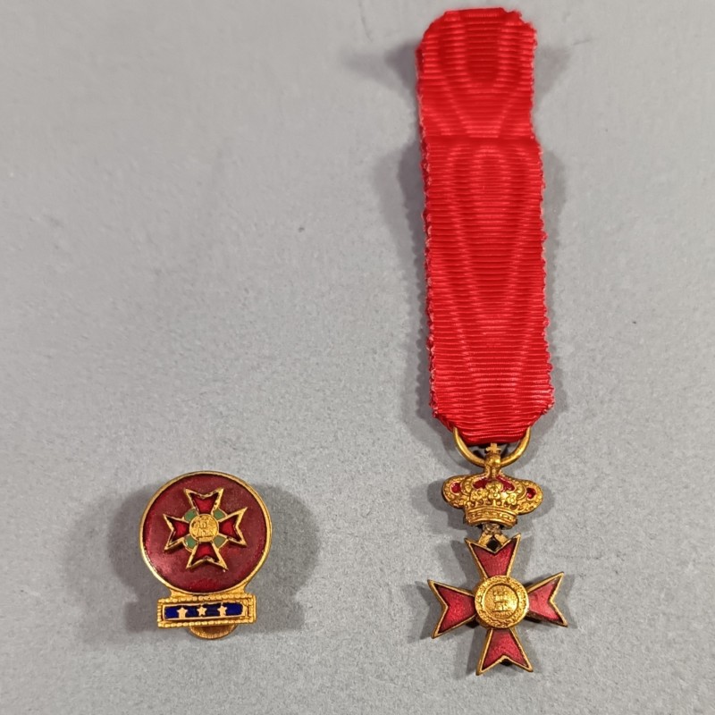 ITALIE VATICAN MEDAILLE SA REDUCTION ET BOUTONNIERE DE COMMANDEUR DE L'ORDRE D'ALFONSUS IX