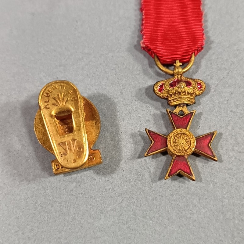 ITALIE VATICAN MEDAILLE SA REDUCTION ET BOUTONNIERE DE COMMANDEUR DE L'ORDRE D'ALFONSUS IX