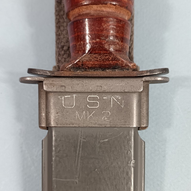 SUPERBE !! COUTEAU DE GI USN CAMILLUS N.Y. U.S.N. MARK 2 NAVY WW2 MARQUAGE LAME FOURREAU NORD 4723 MK2 U.S.N.
