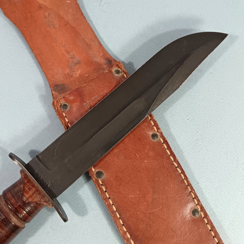 SUPERBE !! COUTEAU DE GI USN CAMILLUS N.Y. KABAR NAVY WW2 MARQUAGE LAME FOURREAU CUIR CLAIR U.S.N.