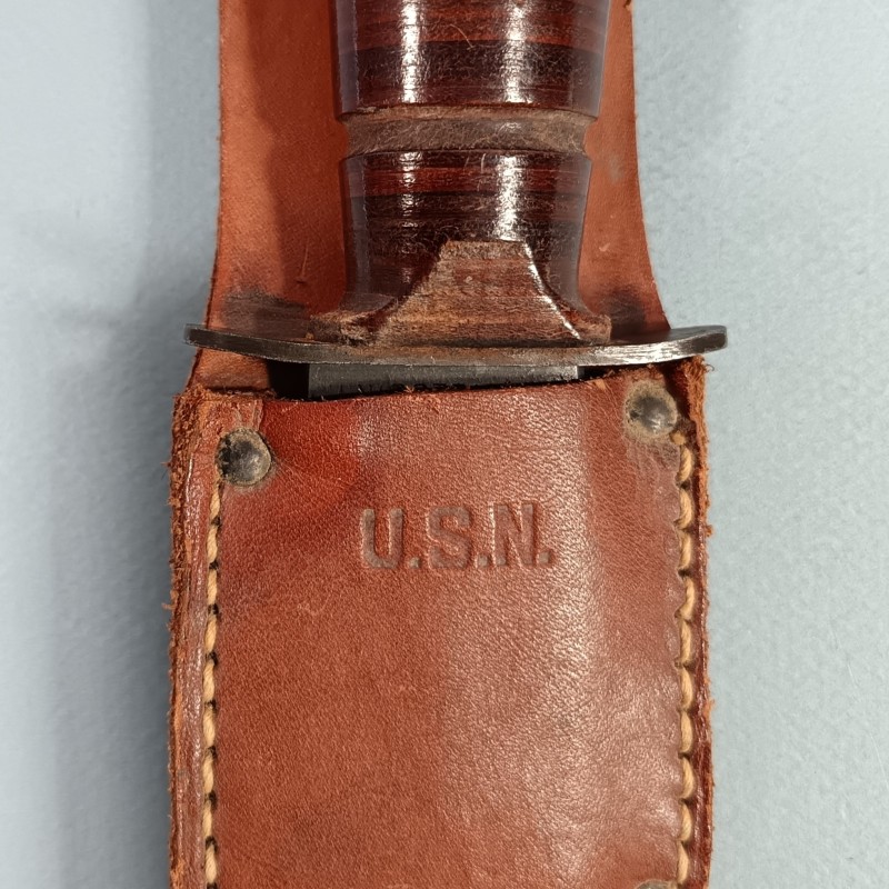 SUPERBE !! COUTEAU DE GI USN CAMILLUS N.Y. KABAR NAVY WW2 MARQUAGE LAME FOURREAU CUIR CLAIR U.S.N.