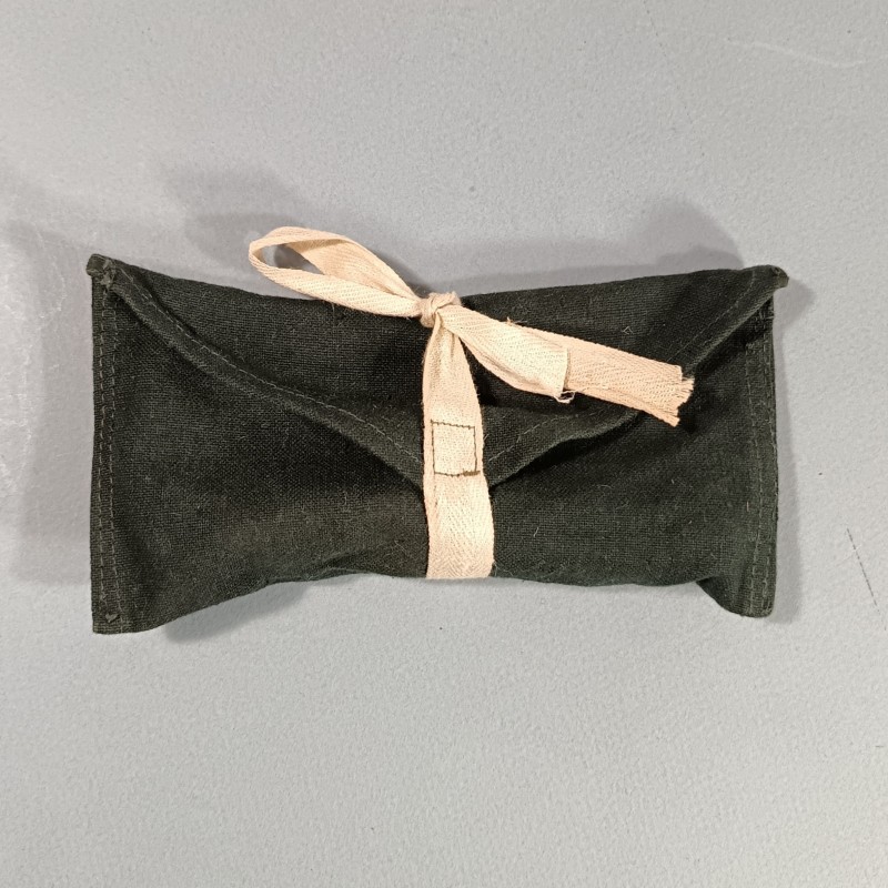 TROUSSE DE COUTURE INDIVIDUELLE COULEUR CJF CHANTIERS DE JEUNESSE 1940 - 1944 MILITAIRE SECONDE GUERRE