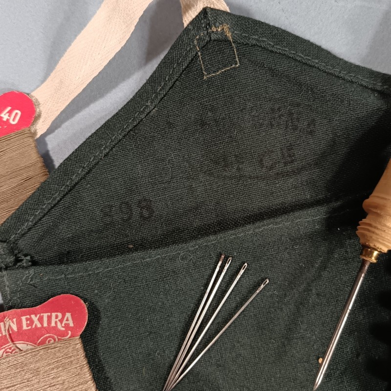 TROUSSE DE COUTURE INDIVIDUELLE COULEUR CJF CHANTIERS DE JEUNESSE 1940 - 1944 MILITAIRE SECONDE GUERRE