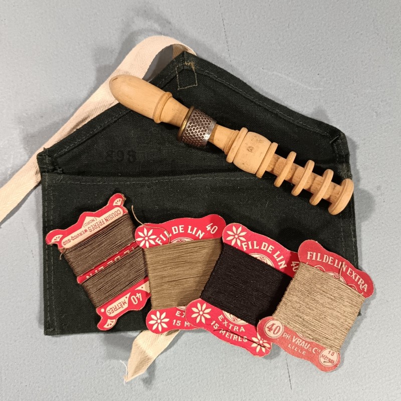TROUSSE DE COUTURE INDIVIDUELLE COULEUR CJF CHANTIERS DE JEUNESSE 1940 - 1944 MILITAIRE SECONDE GUERRE