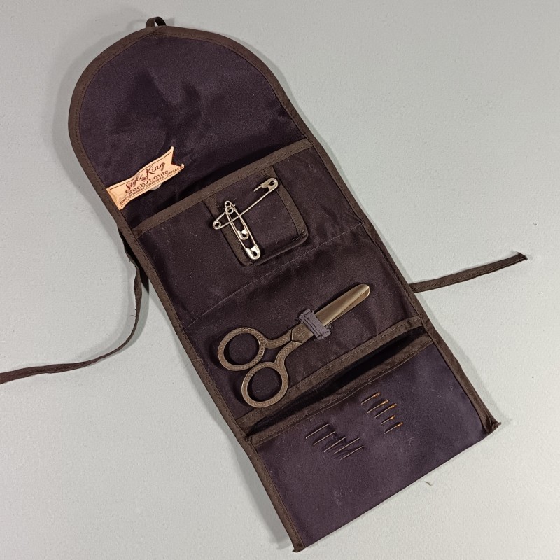 TROUSSE DE COUTURE EQUIPEMENT INDIVIDUEL WAAC OU DES GI MILITARIA US WW2 BOUTONS FILS COTON BOBINE CISEAUX