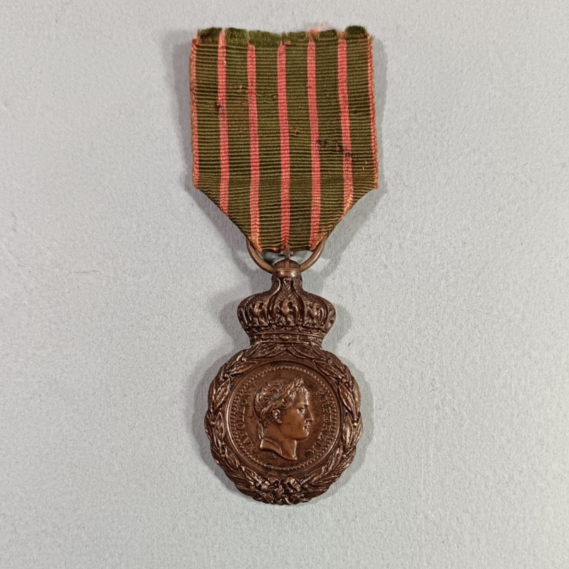 MEDAILLE DE STE HELENE NAPOLEON Ier 1821 A SES COMPAGNONS DE GLOIRE SOUVENIR DES CAMPAGNES EMPIRE