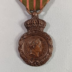 MEDAILLE DE STE HELENE NAPOLEON Ier 1821 A SES COMPAGNONS DE GLOIRE SOUVENIR DES CAMPAGNES EMPIRE