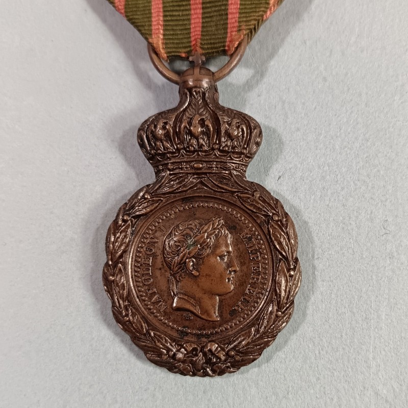 MEDAILLE DE STE HELENE NAPOLEON Ier 1821 A SES COMPAGNONS DE GLOIRE SOUVENIR DES CAMPAGNES EMPIRE