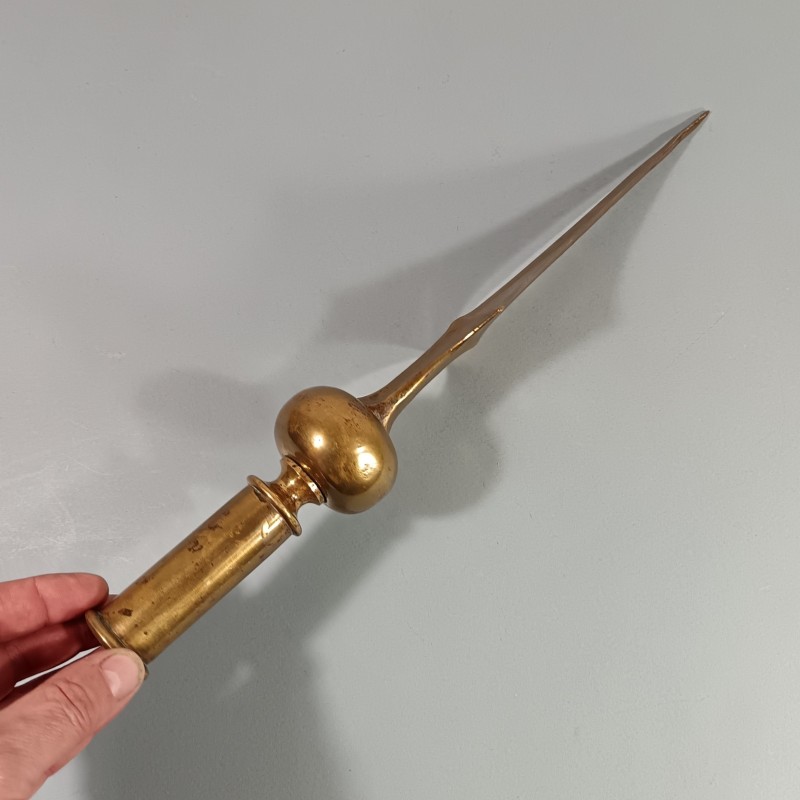 HAMPE  OU POINTE DE DRAPEAU FABRICATION ANCIENNE EN BRONZE DORE TROISIEME REPUBLIQUE HAUTEUR 38 cm