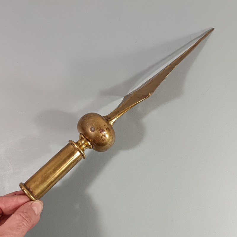 HAMPE  OU POINTE DE DRAPEAU FABRICATION ANCIENNE EN BRONZE DORE TROISIEME REPUBLIQUE HAUTEUR 38 cm
