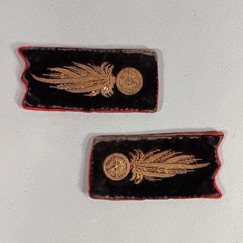 PATTES DE COL VESTE MODELE 1880 POUR UN OFFICIER DU GENIE MILITAIRE OU DES SAPEURS POMPIERS CANNETILLE ARGENT