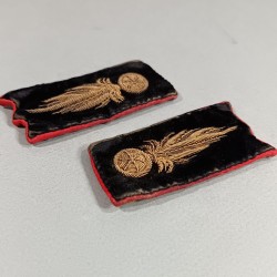 PATTES DE COL VESTE MODELE 1880 POUR UN OFFICIER DU GENIE MILITAIRE OU DES SAPEURS POMPIERS CANNETILLE ARGENT
