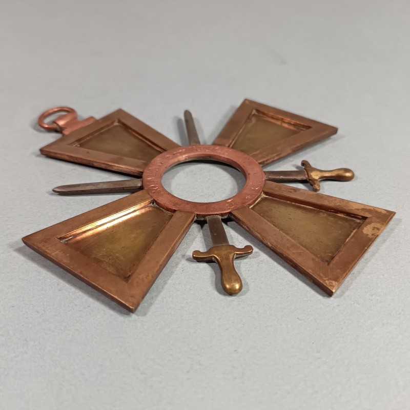 SOUVENIR MILITAIRE GRANDE CROIX DE GUERRE 1914 1918 OU 1939 1945 SOUVENIR D'UN HEROS J.C. HAUTEUR 14.5 cm