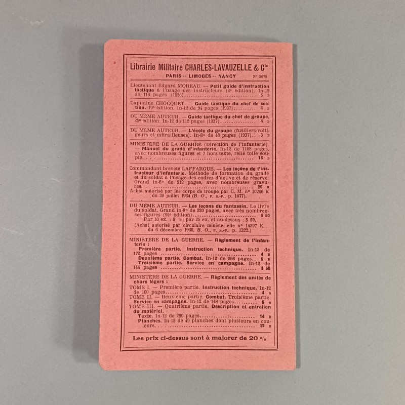 ENSEMBLE DE 2 MANUEL D'INSTRUCTION PROTECTION CONTRE LES GAZ DE COMBAT DATES 1937 TAMPONNES DU 1 er RTM