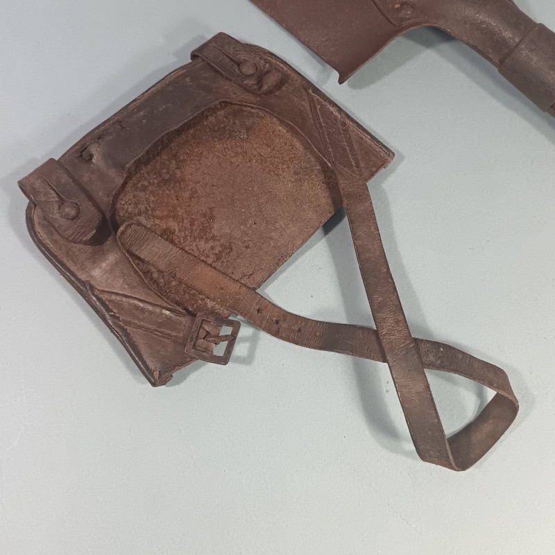 OUTIL MILITAIRE PELLE BECHE INDIVIDUELLE EQUIPEMENT DE SOLDAT GUERRE 1914 1918