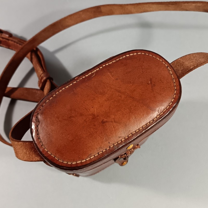 PAIRE DE JUMELLES D'OFFICIER 1914 1918 AVEC SILHOUETTES DE CAVALIER ET DE FANTASSIN MINISTERE DE LA GUERRE HUET & CIE PARIS