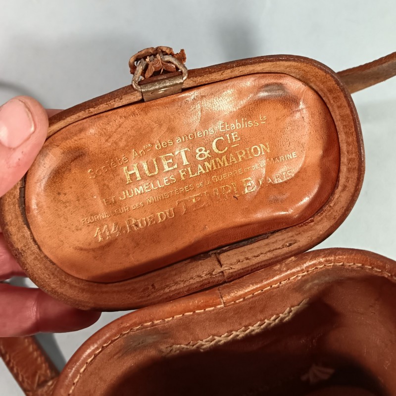 PAIRE DE JUMELLES D'OFFICIER 1914 1918 AVEC SILHOUETTES DE CAVALIER ET DE FANTASSIN MINISTERE DE LA GUERRE HUET & CIE PARIS