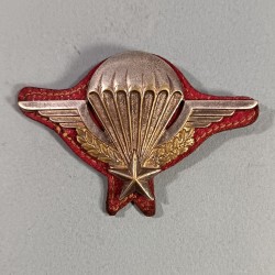 INSIGNE MILITAIRE BREVET PARACHUTISTE NUMEROTE 115044 ANNEE 1956 FABRICATION DRAGO RUE OLIVIER METRA