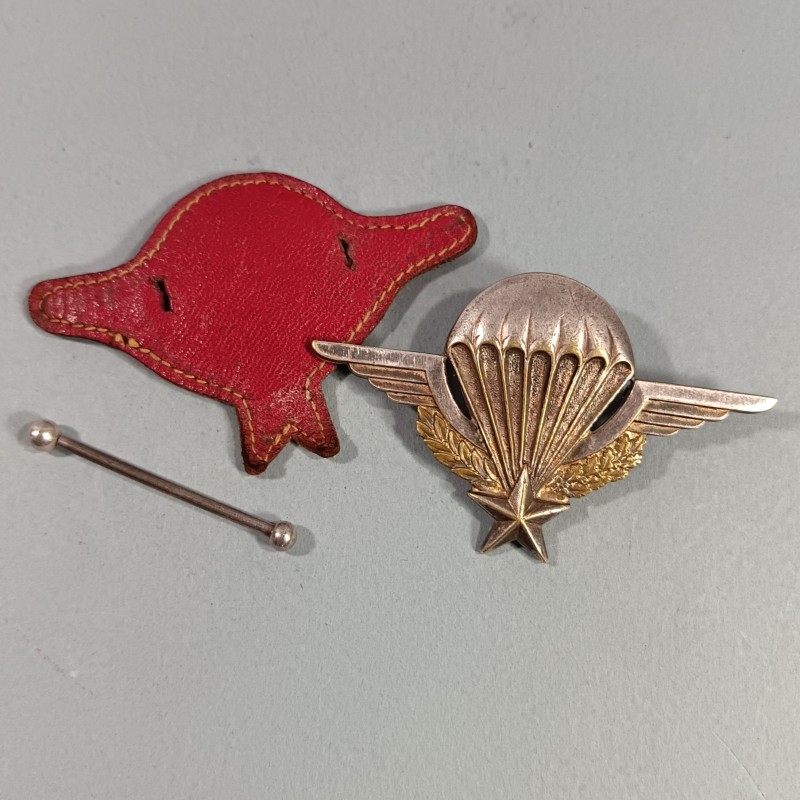 INSIGNE MILITAIRE BREVET PARACHUTISTE NUMEROTE 115044 ANNEE 1956 FABRICATION DRAGO RUE OLIVIER METRA