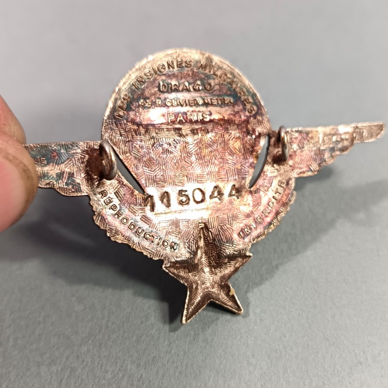 INSIGNE MILITAIRE BREVET PARACHUTISTE NUMEROTE 115044 ANNEE 1956 FABRICATION DRAGO RUE OLIVIER METRA