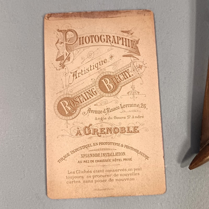 PETIT CADRE SOUVENIR DE LA GUERRE 1914 1918 ARTISANAT DE TRANCHEES AVEC PHOTO CDV OFFICIER DU 36 ème D'ARTILLERIE