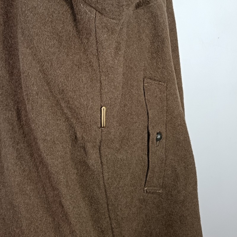 MANTEAU OU CAPOTE TROUPES MONTEES MODELE 1920-1935 DRAP TROUPE KAKI BOUTONS KAKIS POUR UN CAPITAINE D'ETAT MAJOR