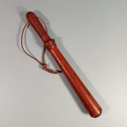 MATRAQUE OU BATON DE POLICE ET MP MILITARY POLICE FABRICATION ANCIENNE EN BOIS LONGUEUR 38 cm
