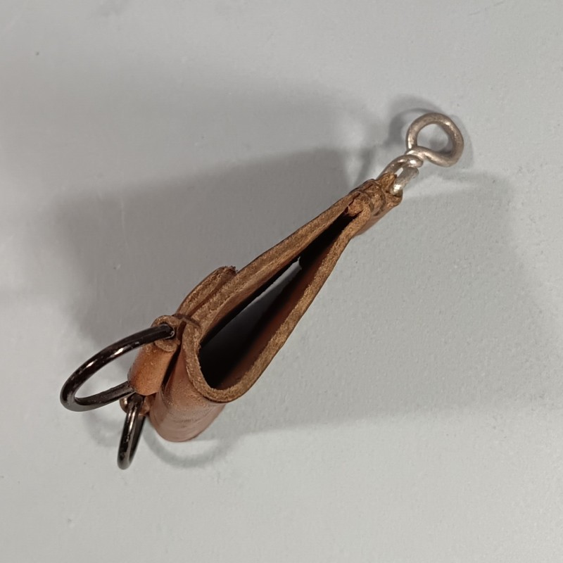 PASSANT ARRIERE DE SUSPENSION TRIANGLE MODELE 1935 POUR ENSEMBLE DE CEINTURON CARTOUCHIERE ET BRELAGE