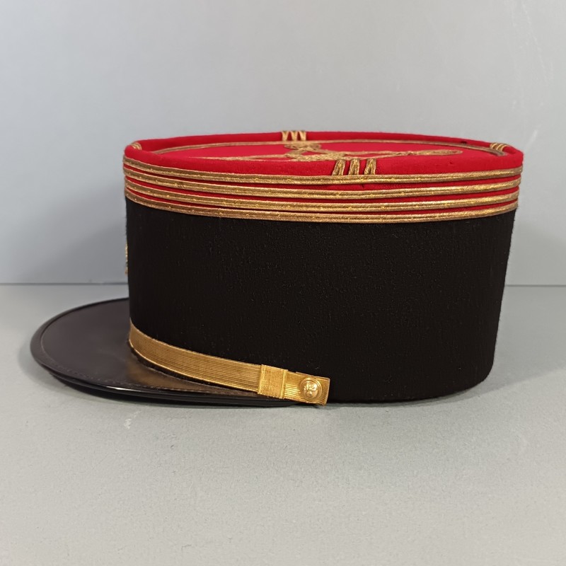 KEPI DE COMMANDANT D'INFANTERIE ETAT MAJOR GRENADE BRODEE ANNEES 1950 -1960 TAILLE 57