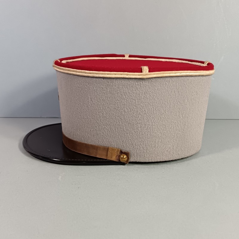KEPI DE CAVALERIE TROUPE SPAHIS ALGERIENS OU RSA ANNEES 1950 - 1960 TAILLE 55 FABRICATION BARBIER-MERIGARD SAUMUR