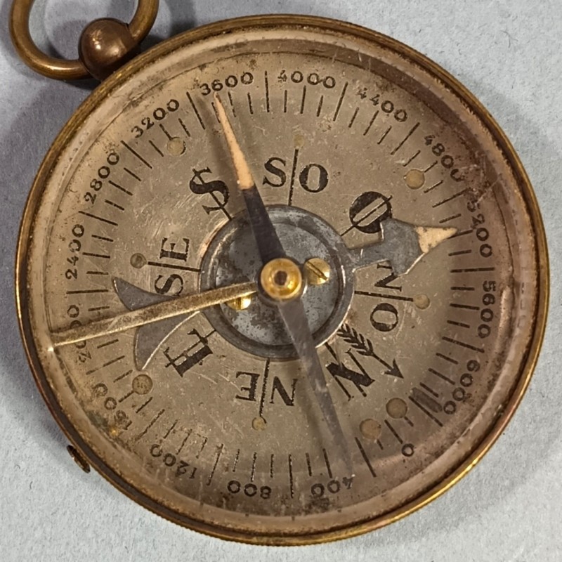 BOUSSOLE POUR OFFICIER BELLE FABRICATION ANCIENNE 1914 1918 BON ETAT DE FONCTIONNEMENT COMPAS