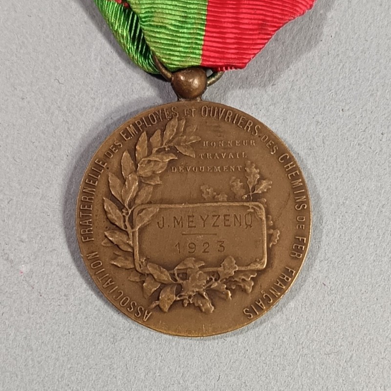 ENSEMBLE DE 3 MEDAILLES DE L'ASSOCIATION FRATERNELLE DES EMPLOYES ET OUVRIERS DES CHEMINS DE FER FRANCAIS AFCF