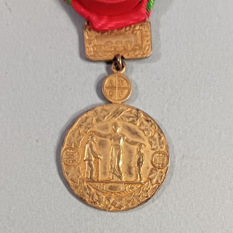 ENSEMBLE DE 3 MEDAILLES DE L'ASSOCIATION FRATERNELLE DES EMPLOYES ET OUVRIERS DES CHEMINS DE FER FRANCAIS AFCF