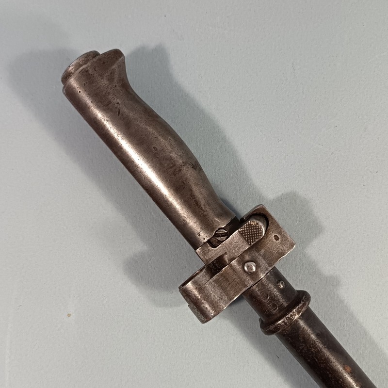 BAIONNETTE LEBEL MODELE 1886 MODIFIEE 1916 SANS QUILLON POIGNEE FER "LA ROSALIE" GUERRE 1914 1918 NUMEROS DIFFERENTS