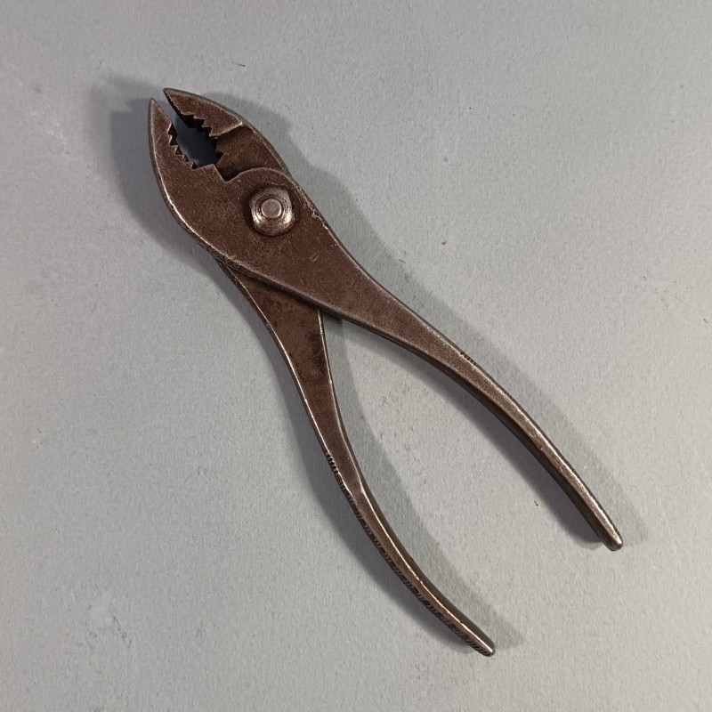 PINCE OUTIL US WW2 PINCE MULTIPRISES FAB. CEETEE CO. JAMESTOWN N.Y. USA