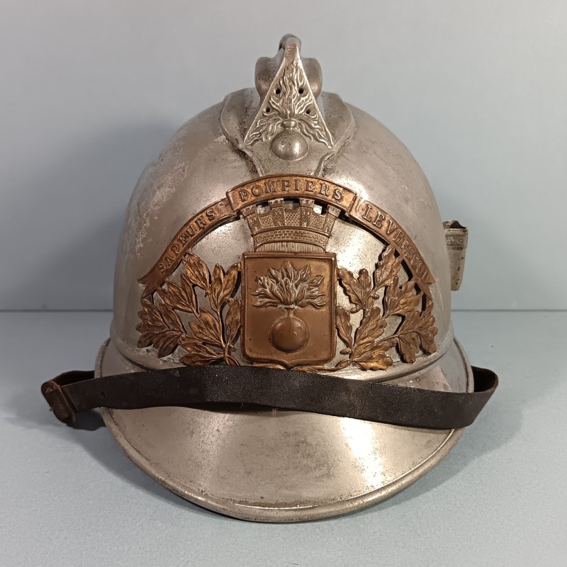 CASQUE D'OFFICIER DES SAPEURS-POMPIERS DE LA VILLE DE LE VERSOUD (ISERE) MODELE 1885 1895 COMPLET