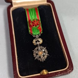 SUPERBE !! FRANCE REDUCTION DE LA MEDAILLE D'OFFICIER DE L'ORDREDE DU MERITE AGRICOLE FABRICATION LUXE AVEC BRILLANTS