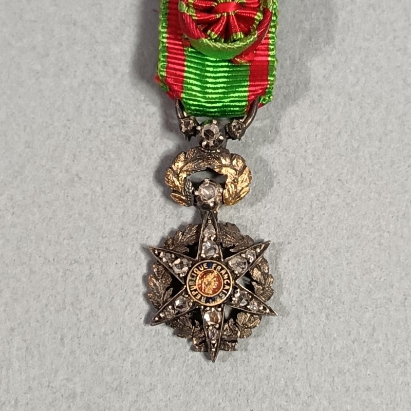 SUPERBE !! FRANCE REDUCTION DE LA MEDAILLE D'OFFICIER DE L'ORDREDE DU MERITE AGRICOLE FABRICATION LUXE AVEC BRILLANTS
