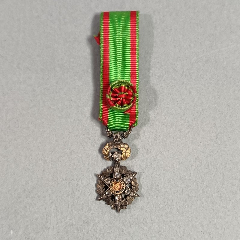 SUPERBE !! FRANCE REDUCTION DE LA MEDAILLE D'OFFICIER DE L'ORDREDE DU MERITE AGRICOLE FABRICATION LUXE AVEC BRILLANTS