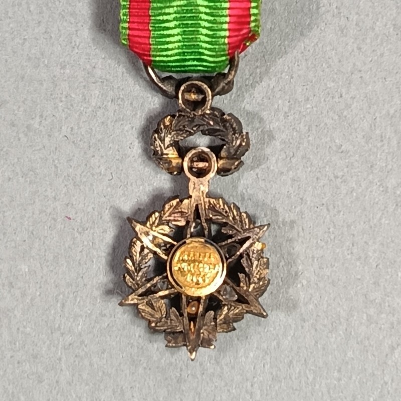 SUPERBE !! FRANCE REDUCTION DE LA MEDAILLE D'OFFICIER DE L'ORDREDE DU MERITE AGRICOLE FABRICATION LUXE AVEC BRILLANTS