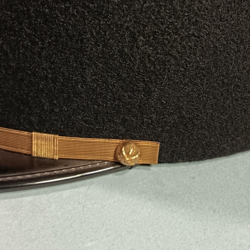 KEPI D'ADJUDANT CHEF D'UN REGMENT D'ARTILLERIE ETAT MAJOR GRENADE BRODEE ANNEES 1970 -1990 TAILLE 58