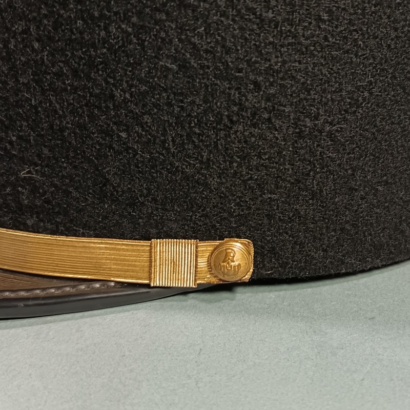 KEPI DE LIEUTENANT D'UN REGMENT DU GENIE ETAT MAJOR GRENADE BRODEE ANNEES 1970 -1990 TAILLE 57