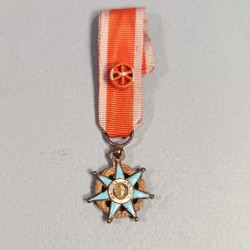 REDUCTION DE LA MEDAILLE OU CROIX D'OFFICIER DE L'ORDRE NATIONAL DU MERITE SOCIAL FABRICATION EN ARGENT 1936-1963
