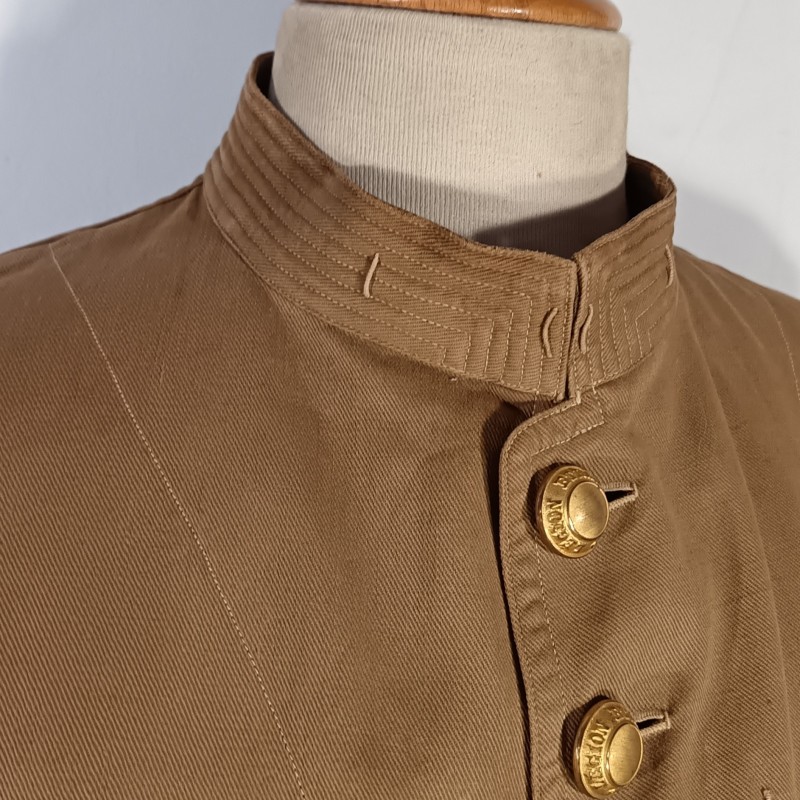 VAREUSE VESTE OFFICIER OU SOUS OFF MODELE 1880-1893 TROUPE COLONIALES BOUTONS LEGION COULEUR BEIGE SABLE