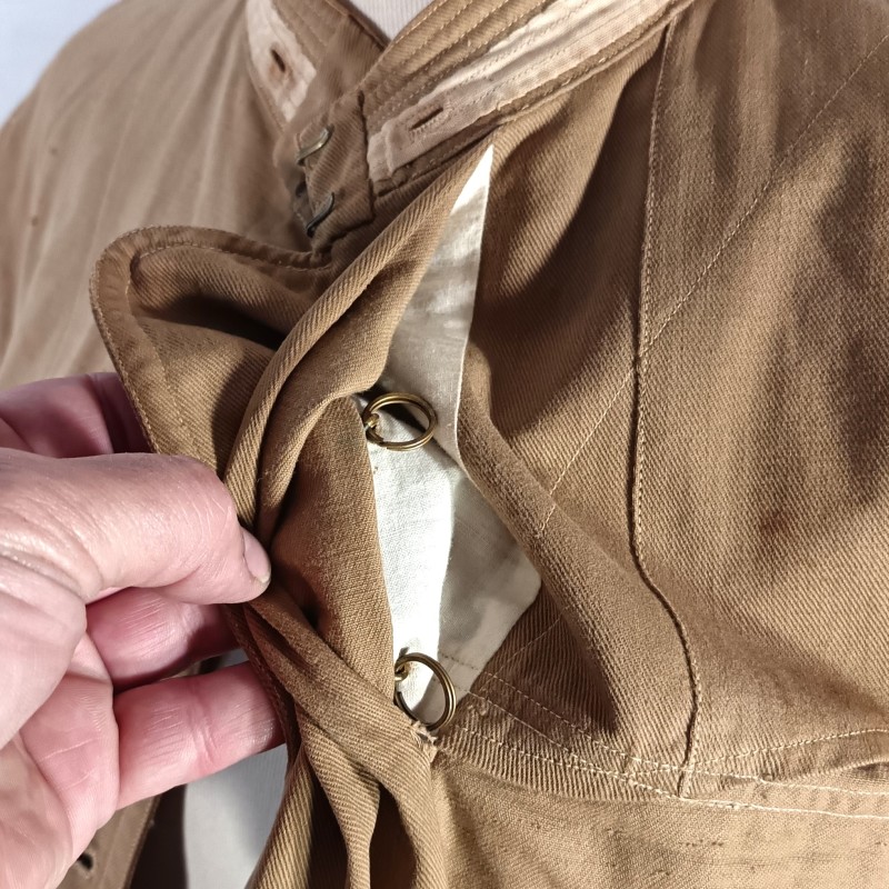 VAREUSE VESTE OFFICIER OU SOUS OFF MODELE 1880-1893 TROUPE COLONIALES BOUTONS LEGION COULEUR BEIGE SABLE