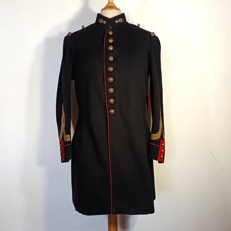 VESTE MODELE 1931 AU GRADE DE GENDARME OU MARECHAL DES LOGIS DE LA GARDE REPUBLICAINE A PIED DATEE 1938