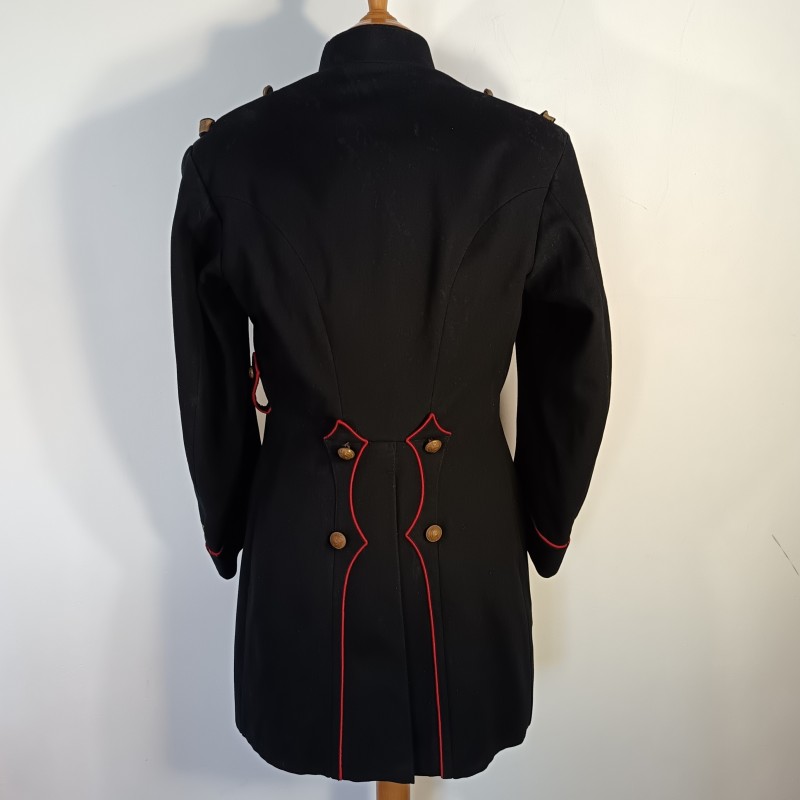 VESTE MODELE 1931 AU GRADE DE GENDARME OU MARECHAL DES LOGIS DE LA GARDE REPUBLICAINE A PIED DATEE 1938