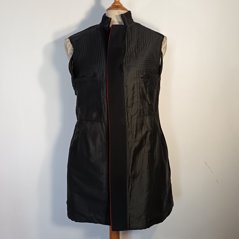 VESTE MODELE 1931 AU GRADE DE GENDARME OU MARECHAL DES LOGIS DE LA GARDE REPUBLICAINE A PIED DATEE 1938