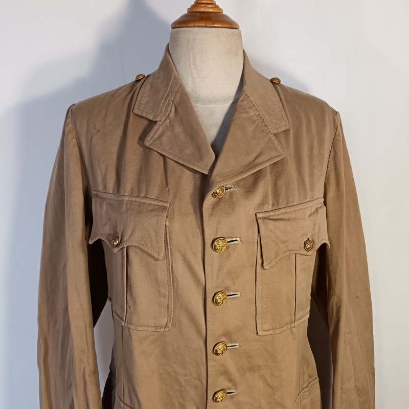 VESTE D'UNIFORME COULEUR SABLE POUR OFFICIER ET SOUS OFFICIER MODELE 1939 INFANTERIE COLONIALE OU TROUPES D'AFRIQUE